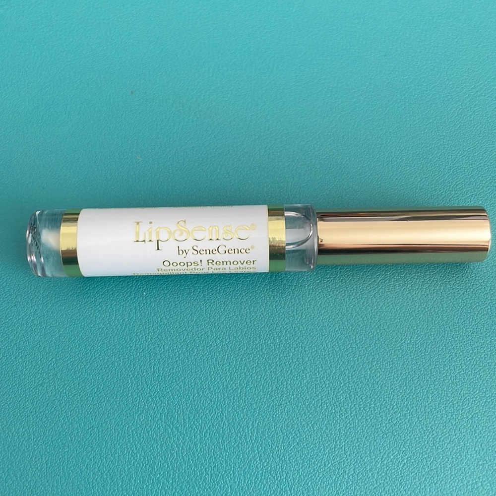 Senegence Lipsense Oops Remover